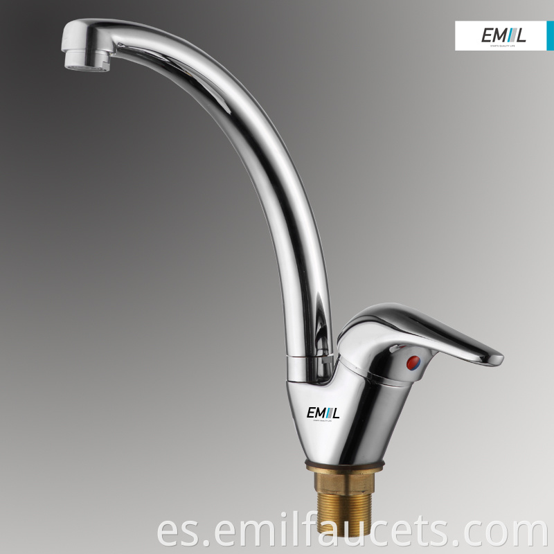 Commercial kitchen faucets